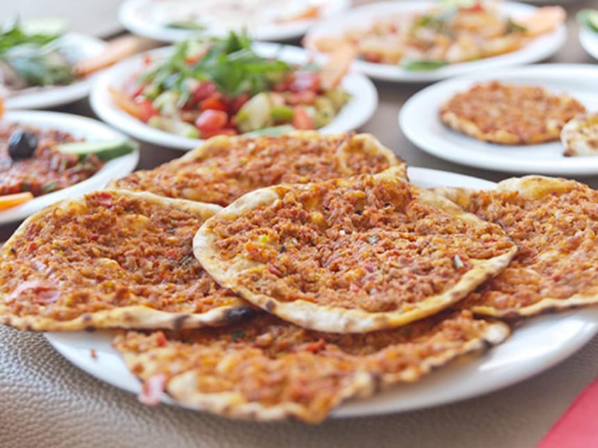 Adana Usulü Lahmacun Tarifi