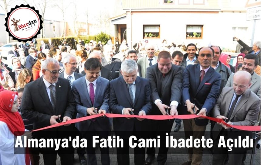 Almanya’da Fatih Cami İbadete Açıldı
