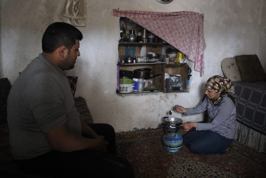 Türkmen aileye kaymakamlık sahip çıktı