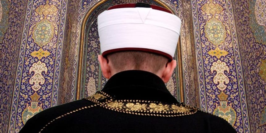 Avrupa’nın yeni hezeyanı: ‘Casus imamlar’