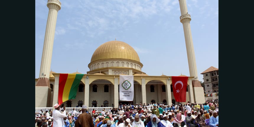 Gine’de Sultan II. Abdülhamid Han Camisi açıldı