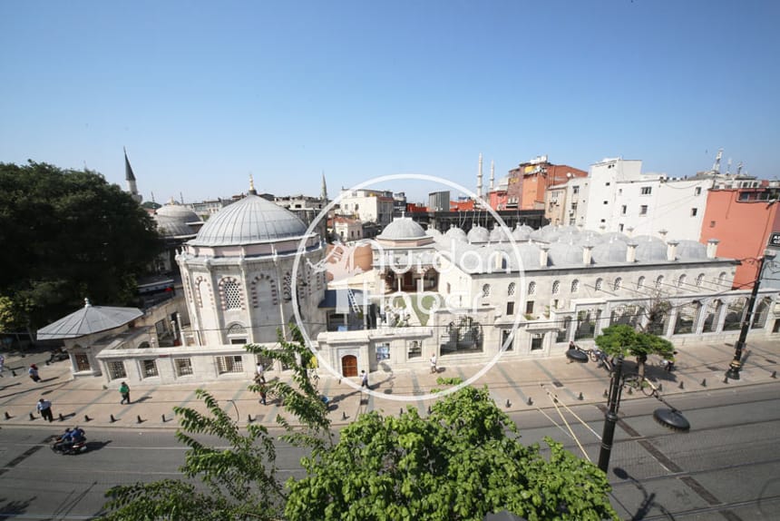 İstanbul’un ortasından yükselen bir “Nur çağlayanı”