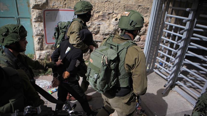 İsrail güçleri Batı Şeria’da 8 Filistinliyi gözaltına aldı