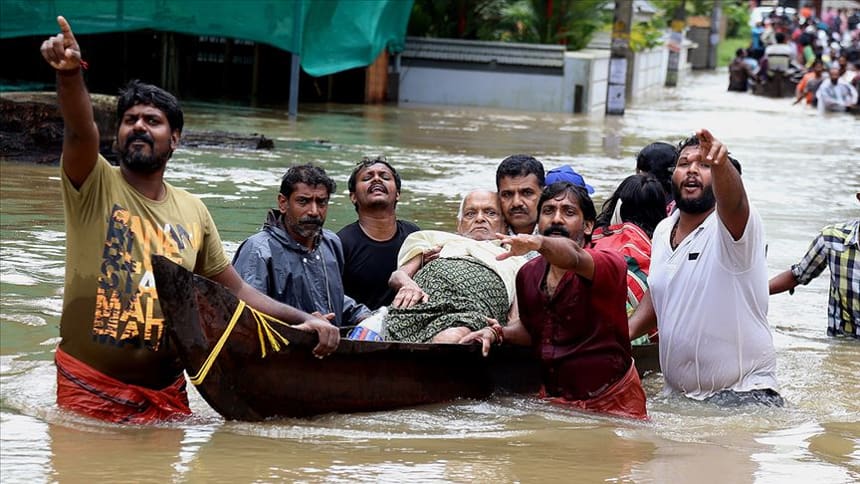 Hindistan’da muson yağmurlarında yaklaşık 2 bin 400 kişi öldü
