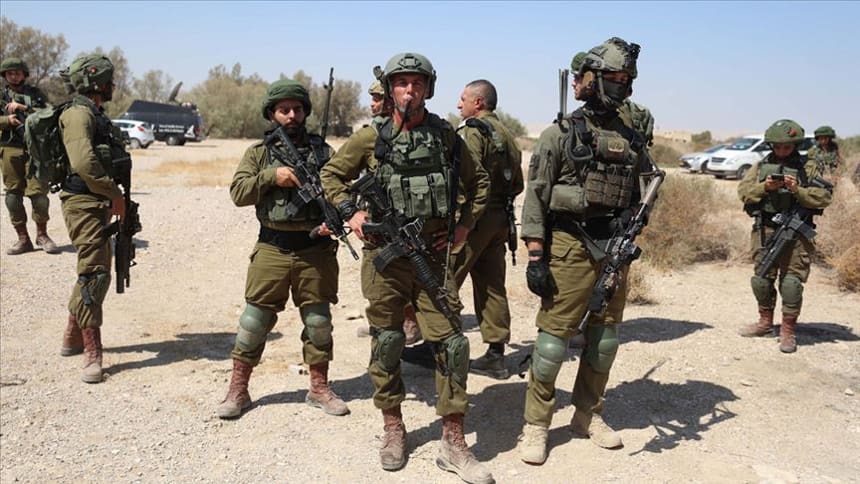 İsrail askerleri Kudüs’te Filistinli bedevilere ait 4 evi yıktı