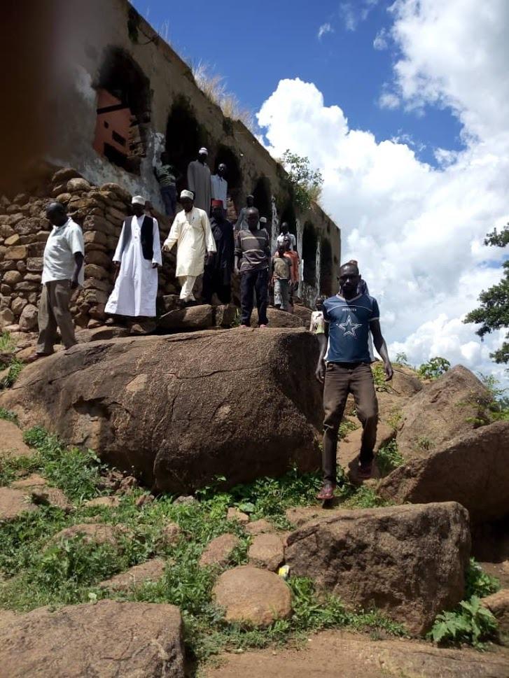 Uganda’nın ilk mescidinden çıkan Müslümanlar camilerinin onarımı için yardım bekliyor.